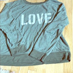 Green love sweatshirt